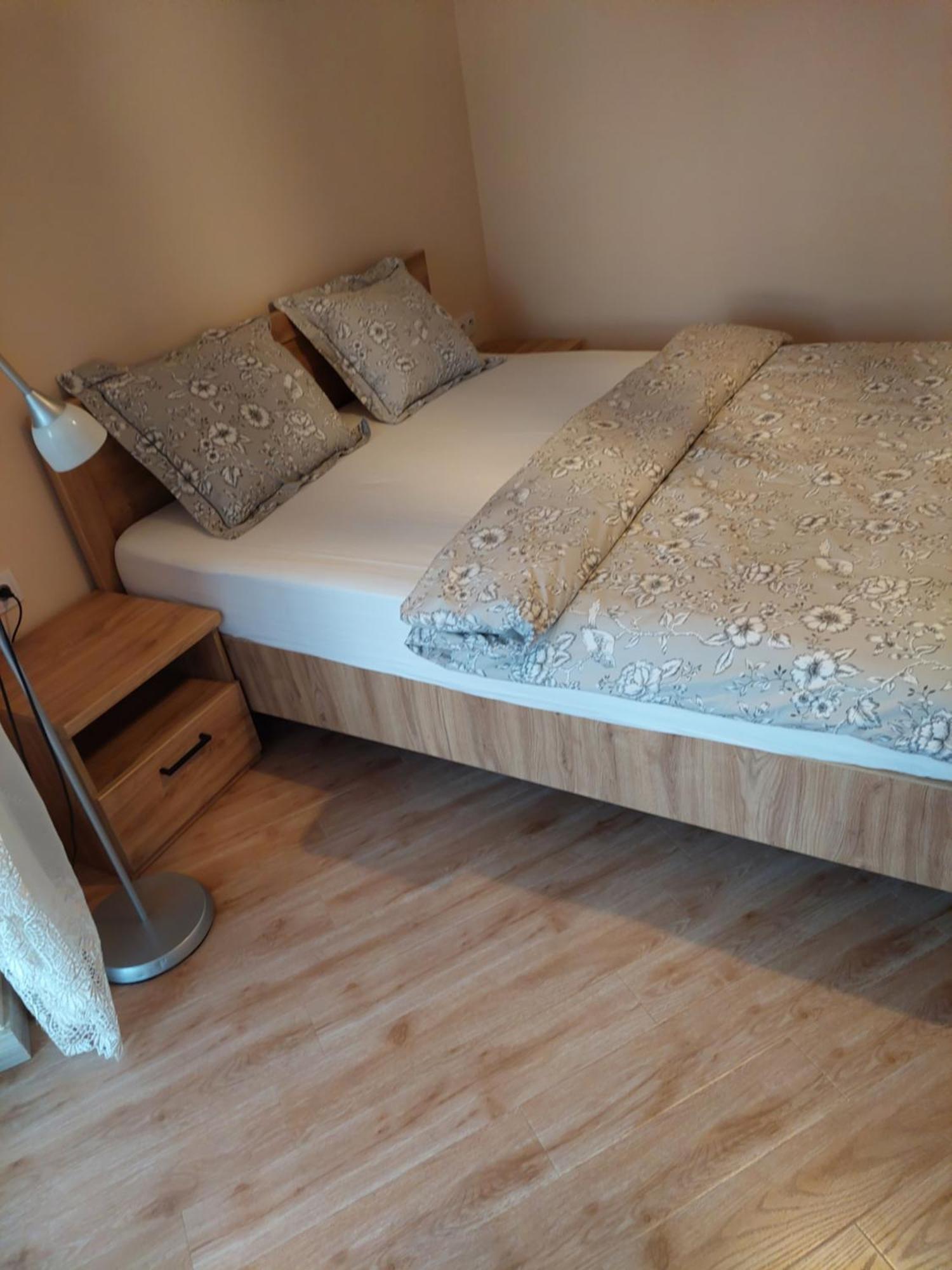 Apartament *